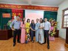 Ban Chi ủy, Ban giám hiệu chụp ảnh lưu niệm với các thầy cô tham gia dự hội thi