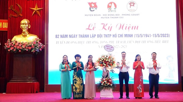 Tưng bừng Kỷ niệm 82 năm ngày Thành lập Đội TNTP HCM; Tuyên dương Hiệu trưởng, Tổng phụ trách đội, Liên đội trưởng giỏi; Chung khảo Ong vàng vô địch năm 2023